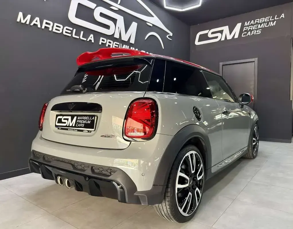 Usado Mini John Cooper Works 231 CV (169 kW) 2022 Gris Utilitario