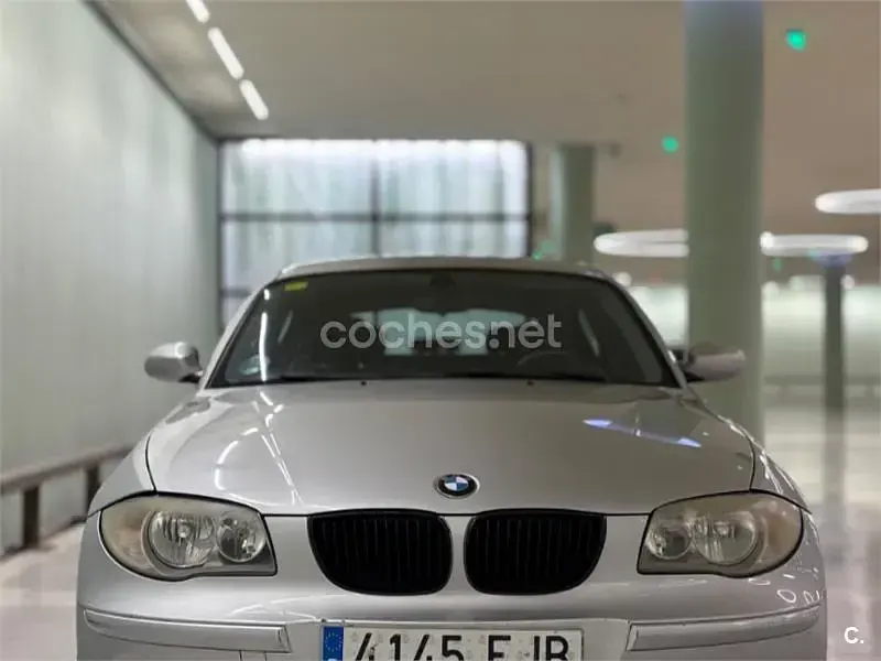 Usado BMW 118 129 CV (94 kW) 2006 Blanco Utilitario