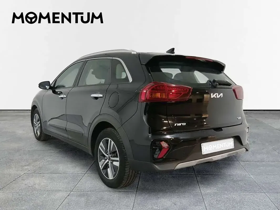 Usado Kia Niro 141 CV (103 kW) 2022 Negro SUV
