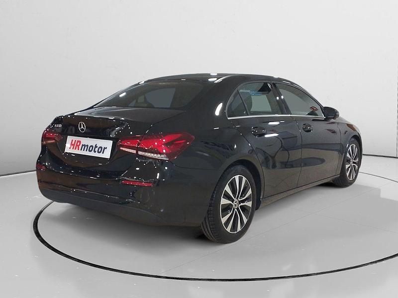 Usado Mercedes A180 136 CV (100 kW) 2022 Negro Berlina