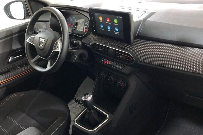 Usado Dacia Sandero Comfort 91 CV (66 kW) 2021 Blanco Berlina