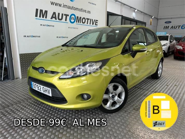 Verde Usado 2009 Ford Fiesta Titanium Utilitario | 5490 € (Precio justo) - Imagen 1/4