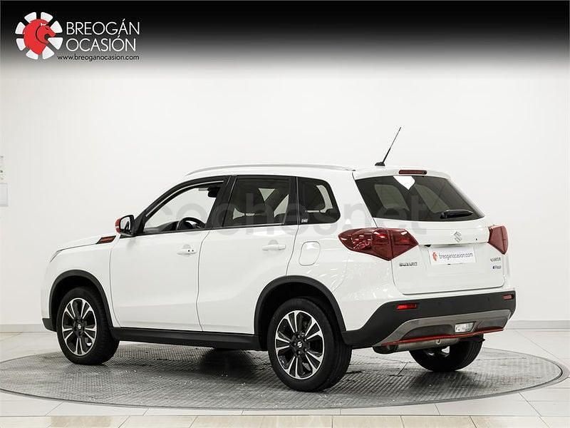 Usado Suzuki Vitara GLX 129 CV (94 kW) 2022 Negro SUV