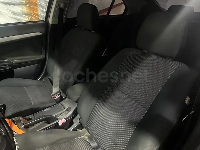 Usado Mitsubishi Lancer Sportback Instyle 140 CV (102 kW) 2010 Granate Berlina