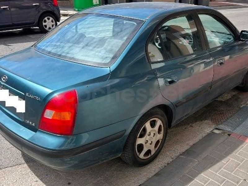Usado Hyundai Elantra GLS 107 CV (78 kW) 2001 Verde Berlina