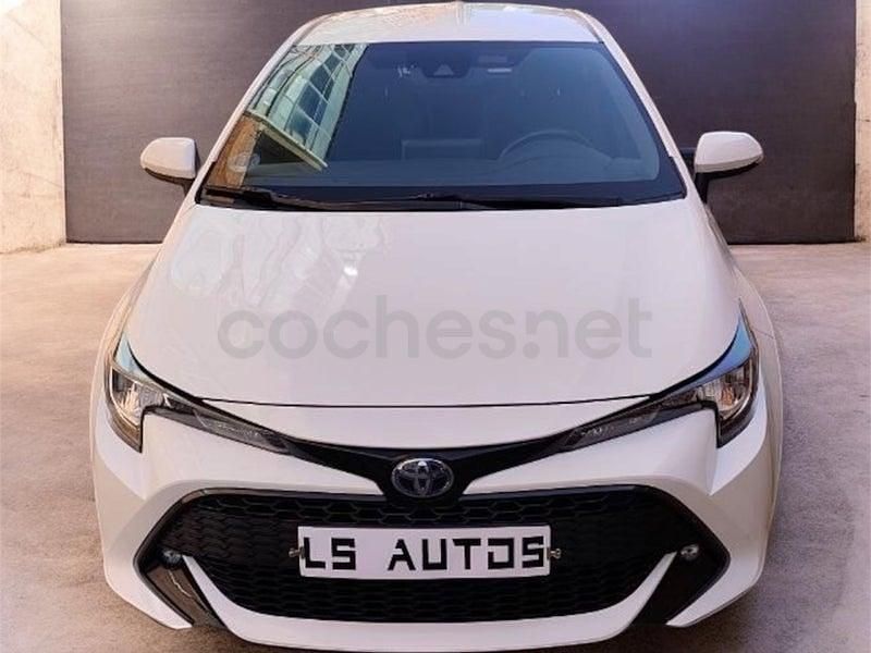 Usado Toyota Corolla Active 122 CV (89 kW) 2021 Blanco Berlina