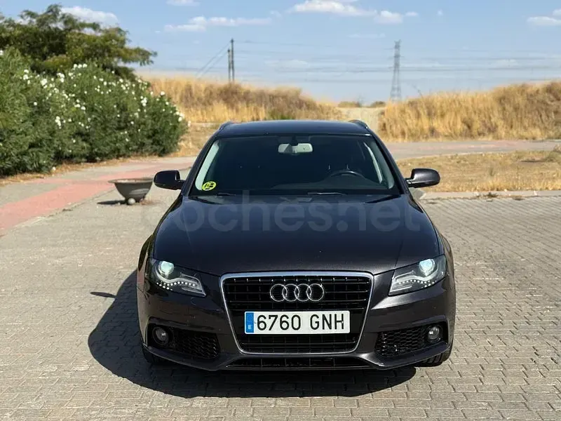 Usado Audi A4 143 CV (105 kW) 2010 Negro Familiar