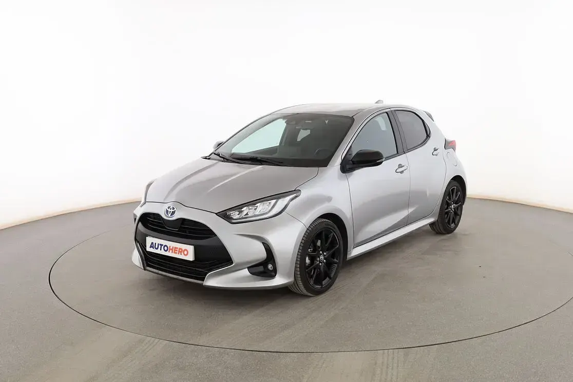 Usado Toyota Yaris Hybrid Style 116 CV (85 kW) 2022 Berlina
