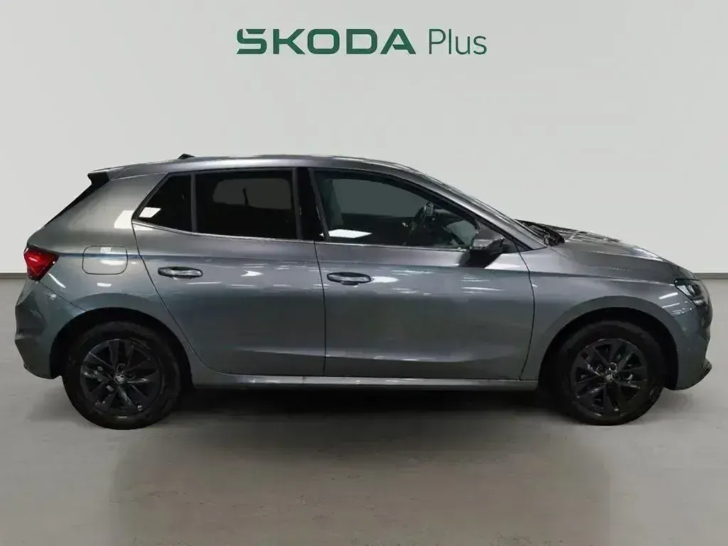Usado Skoda Fabia Selection 115 CV (84 kW) 2025 Gris Utilitario