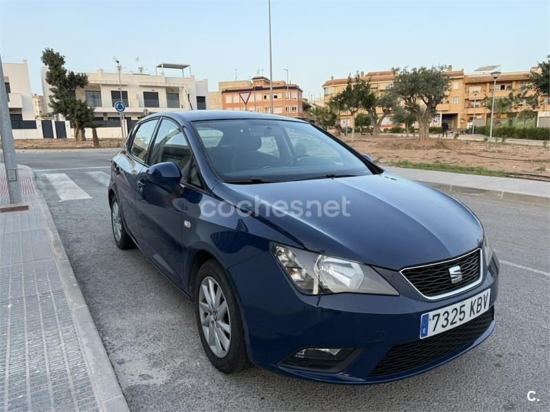 Usado Seat Ibiza Style 90 CV (66 kW) 2017 Azul Berlina