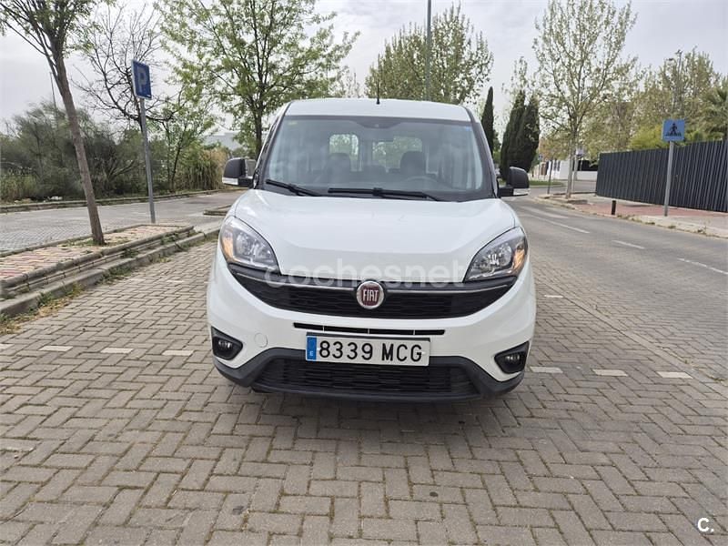 Usado Fiat Doblò 130 CV (95 kW) 2024 Blanco Monovolumen