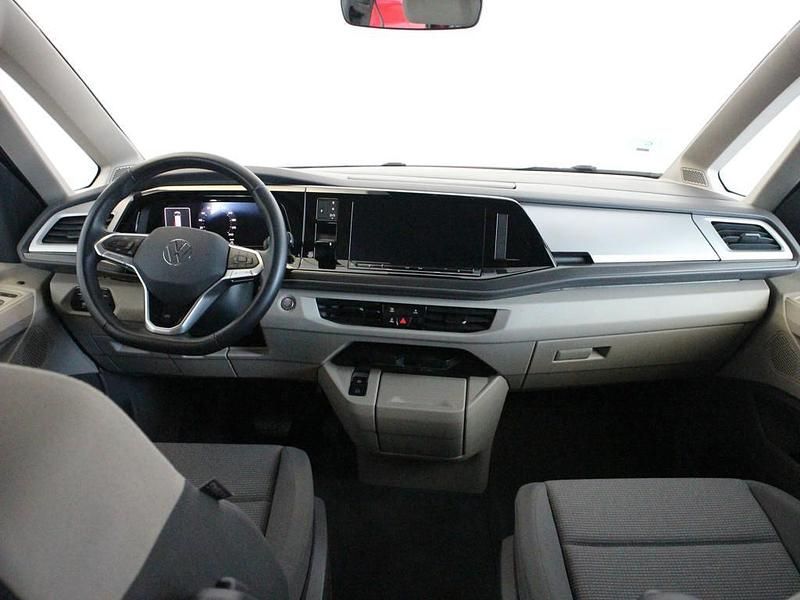 Usado VW Multivan 150 CV (110 kW) 2025 Rojo Van