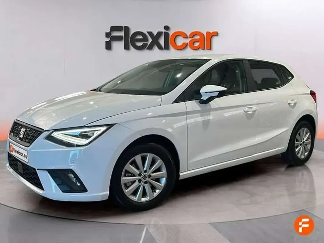Usado Seat Ibiza Style 116 HP (85 kW) 2024 Branco Citadino