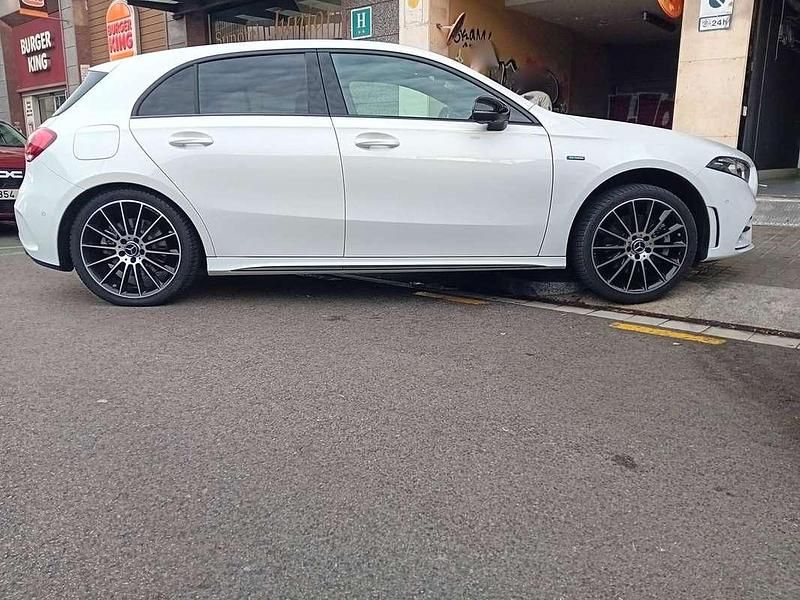 Usado Mercedes A250 AMG line 218 CV (160 kW) 2020 Blanco Berlina