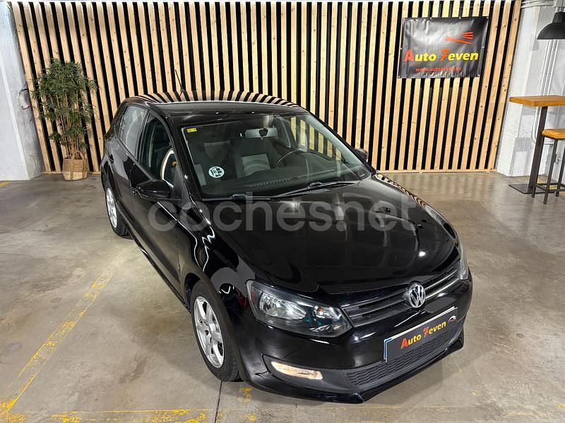 Usado VW Polo Advance 75 CV (55 kW) 2012 Negro Berlina