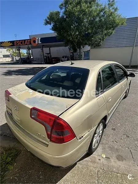 Usado Citroën C5 Exclusive 138 CV (101 kW) 2005 Naranja Berlina