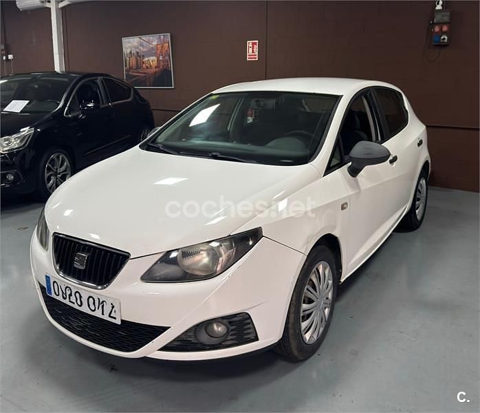 Usado Seat Ibiza Ecomotive 75 CV (55 kW) 2010 Blanco Berlina