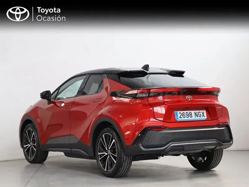 Usado Toyota C-HR 223 CV (164 kW) 2025 Rojo SUV