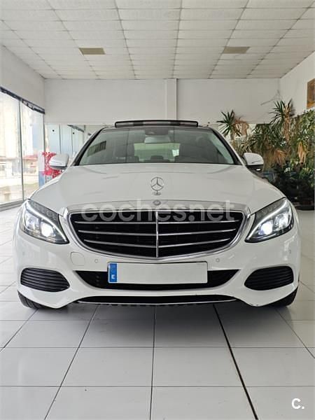 Usado Mercedes C220 AMG line 170 CV (125 kW) 2014 Blanco Berlina
