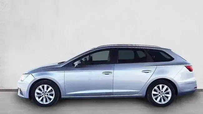 Usado Seat Leon Style 110 CV (80 kW) 2018 Gris