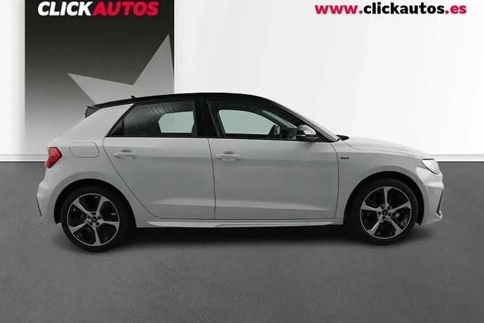 Usado Audi A1 Comfort 116 CV (85 kW) 2025 Rojo SUV