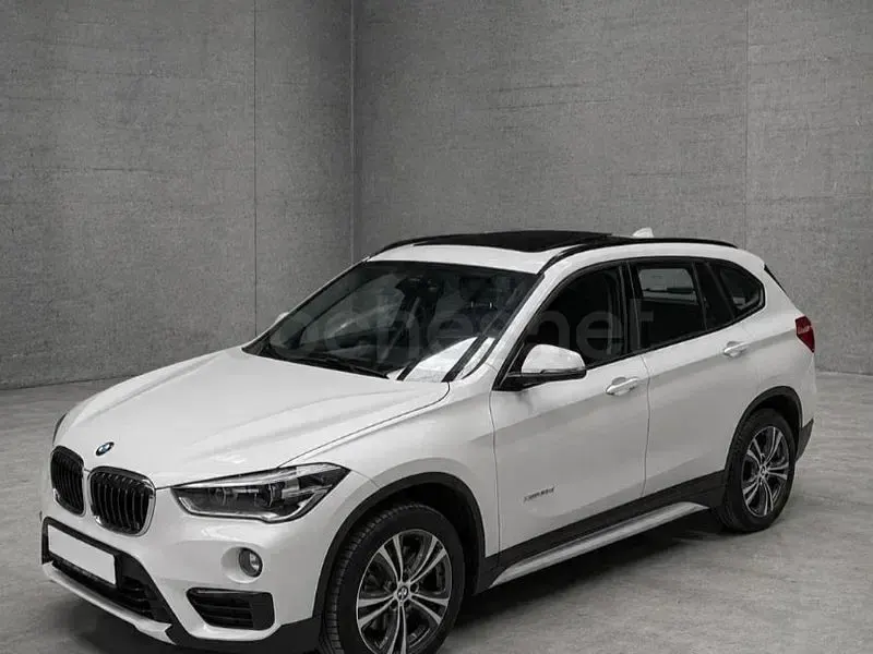 Usado BMW X1 Comfort Edition 190 CV (139 kW) 2016 Blanco SUV