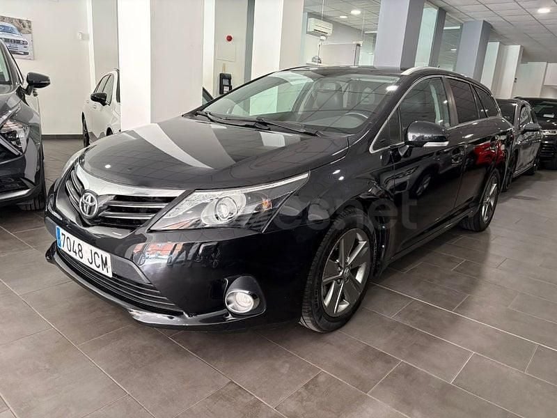 Usado Toyota Avensis Executive 150 CV (110 kW) 2015 Negro Familiar