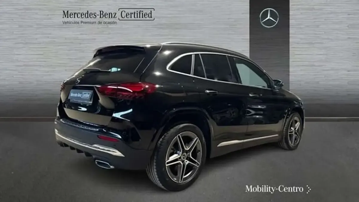 Usado Mercedes GLA250 165 CV (121 kW) 2025 Negro SUV