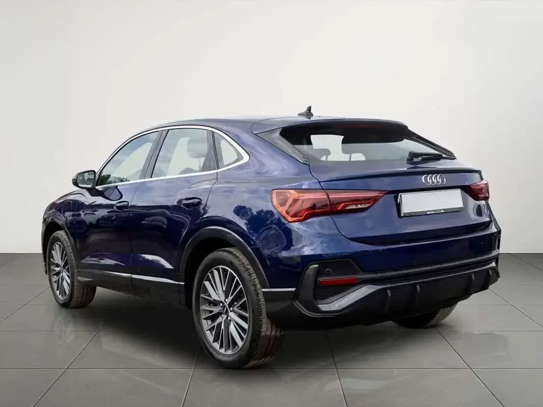 Usado Audi Q3 Sportback S-Line 245 CV (180 kW) 2023 Azul SUV