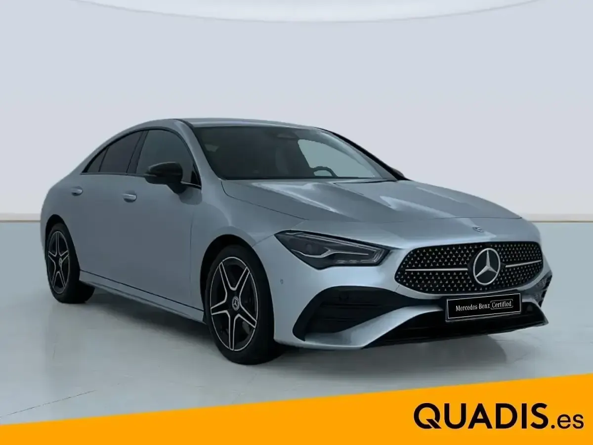Usado Mercedes CLA220 190 CV (139 kW) 2025 Gris plata Berlina