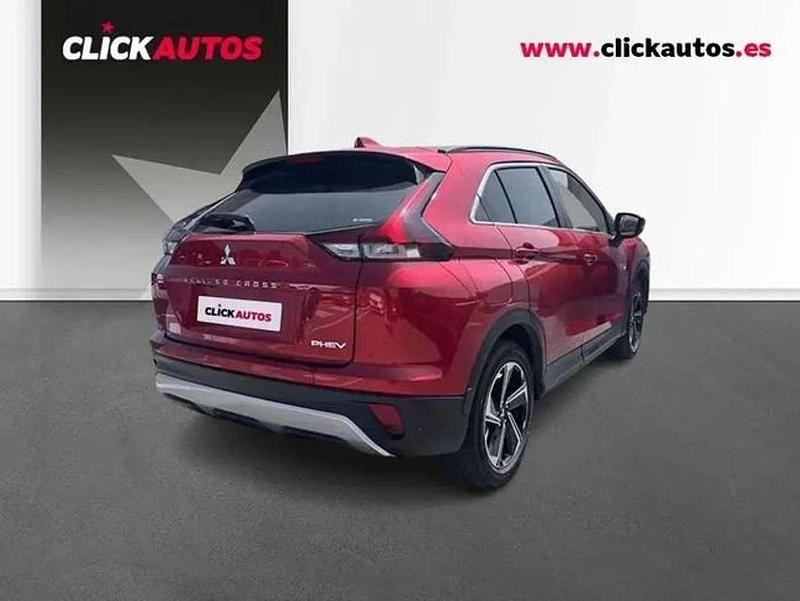 Usado Mitsubishi Eclipse Cross 188 CV (138 kW) 2023 Rojo SUV