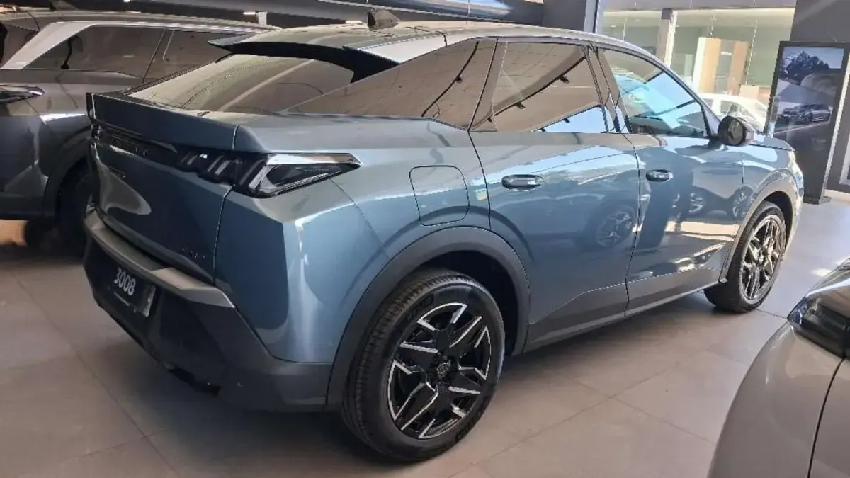 Nuevo Peugeot 3008 Allure 145 CV (106 kW) 2026 Azul SUV