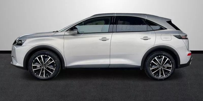 Usado DS Automobiles DS7 Crossback 225 CV (165 kW) 2024 Gris claro SUV