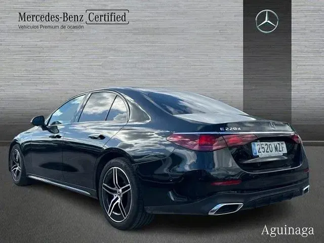 Usado Mercedes E220 197 CV (144 kW) 2025 Negro obsidiana