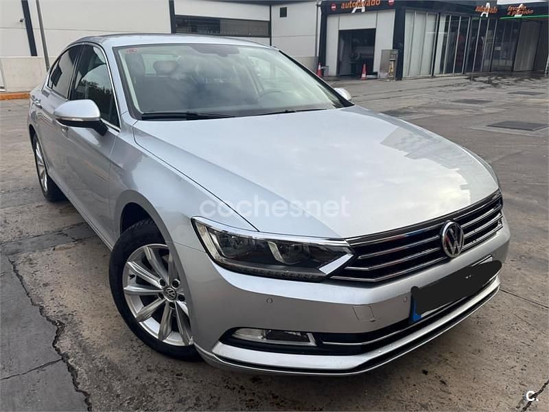 Gris / plata Usado 2017 VW Passat Advance Berlina | 16.950 € (Precio justo) - Imagen 1/4