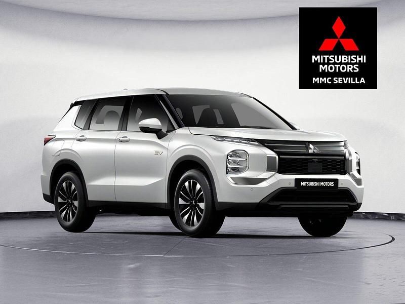 Blanco Usado 2024 Mitsubishi Outlander P-HEV Motion SUV | 48.300 € - Imagen 1/4