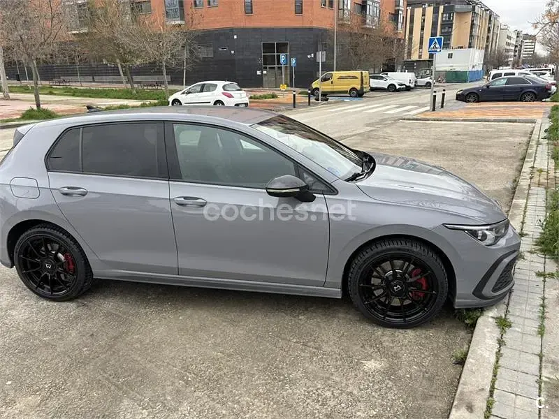 Usado VW Golf VIII GTE 245 CV (180 kW) 2021 Gris / plata Berlina