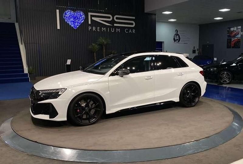 Usado Audi RS3 Sport 400 CV (294 kW) 2025 Blanco Berlina