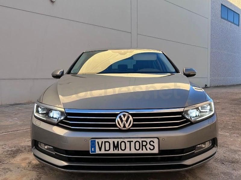 Używany VW Passat Sport 190 KM (139 kW) 2017 Srebrny Sedan/Limuzyna