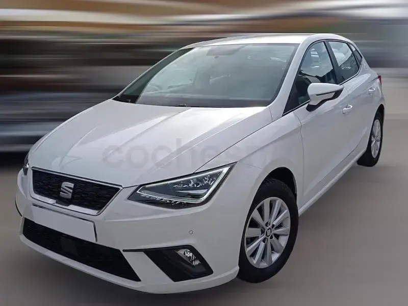Usado Seat Ibiza Style Plus 90 CV (66 kW) 2019 Blanco Utilitario