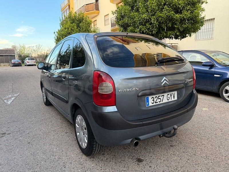 Usado Citroën Xsara Picasso 110 CV (80 kW) 2010 Gris / plata Monovolumen