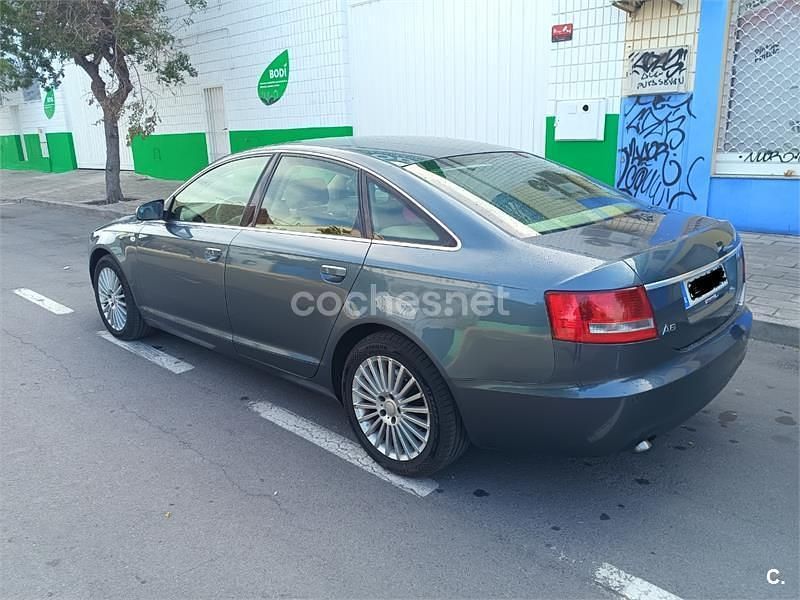 Usado Audi A6 140 CV (102 kW) 2005 Azul Berlina