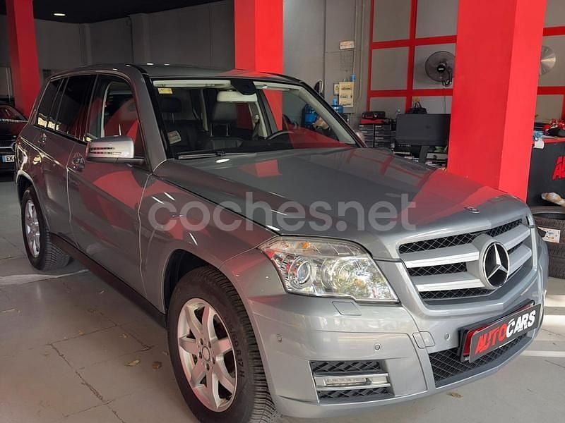 Gris / plata Usado 2010 Mercedes GLK350 SUV | 17.900 € (Caro) - Imagen 1/4