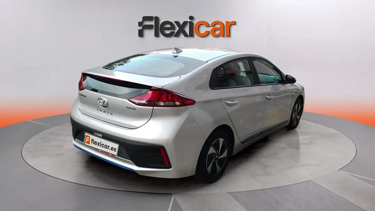 Usado Hyundai Ioniq 141 CV (103 kW) 2018 Gris Utilitario