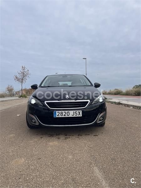 Negro Usado 2016 Peugeot 308 Allure Berlina | 7700 € (Precio justo) - Imagen 1/4