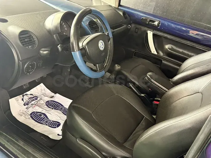 Usado VW New Beetle 90 CV (66 kW) 1999 Azul Utilitario
