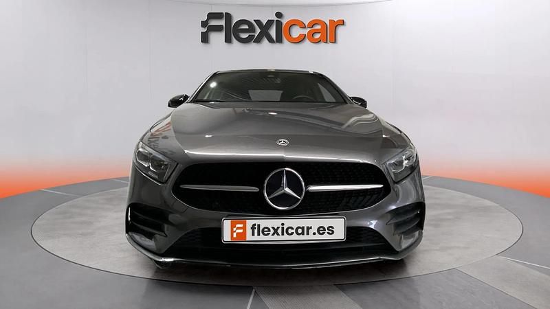 Usado Mercedes A180 116 CV (85 kW) 2021 Gris Utilitario