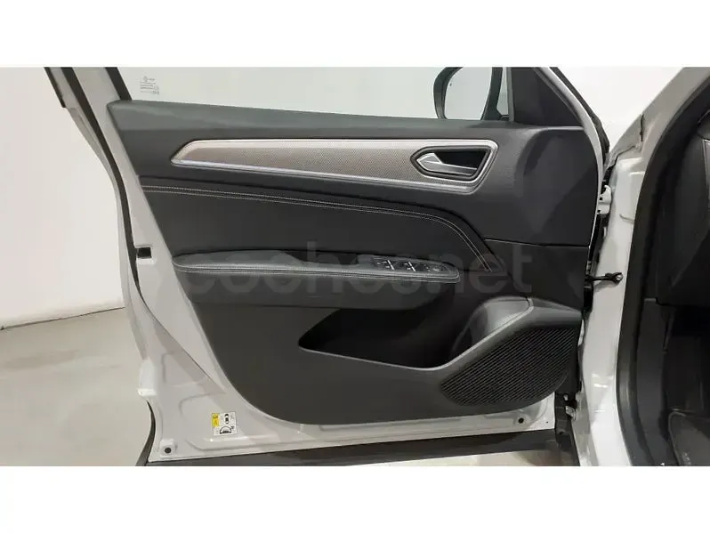 Usado Renault Arkana Zen 145 CV (106 kW) 2021 Blanco SUV