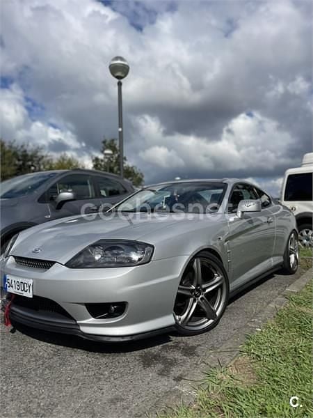 Gris / plata Usado 2004 Hyundai Coupé Coupe | 7400 € - Imagen 1/4