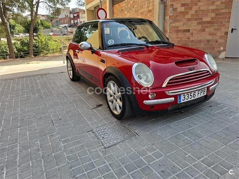 Usado Mini Cooper 116 CV (85 kW) 2007 Rojo Utilitario
